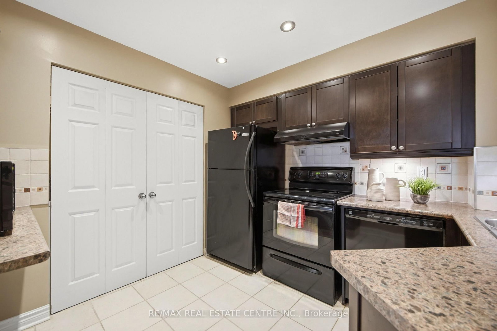 8501 Bayview Avenue, Unit 1414 - Photo 14