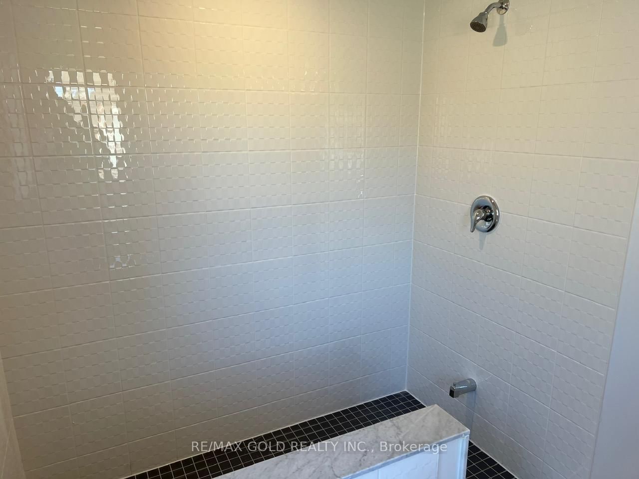 31 Lawrence D. Pridham Avenue - Photo 18