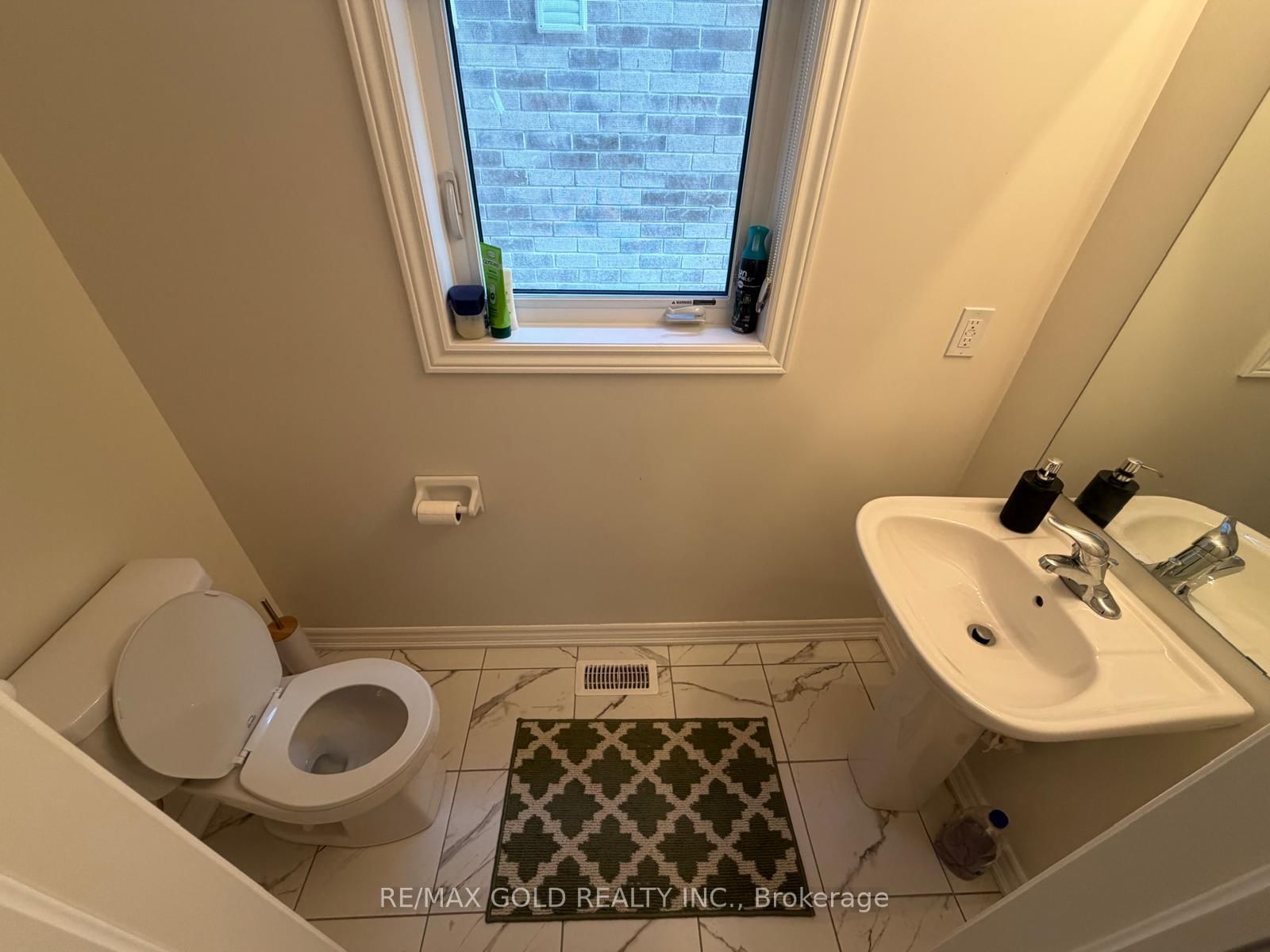 31 Lawrence D. Pridham Avenue - Photo 9