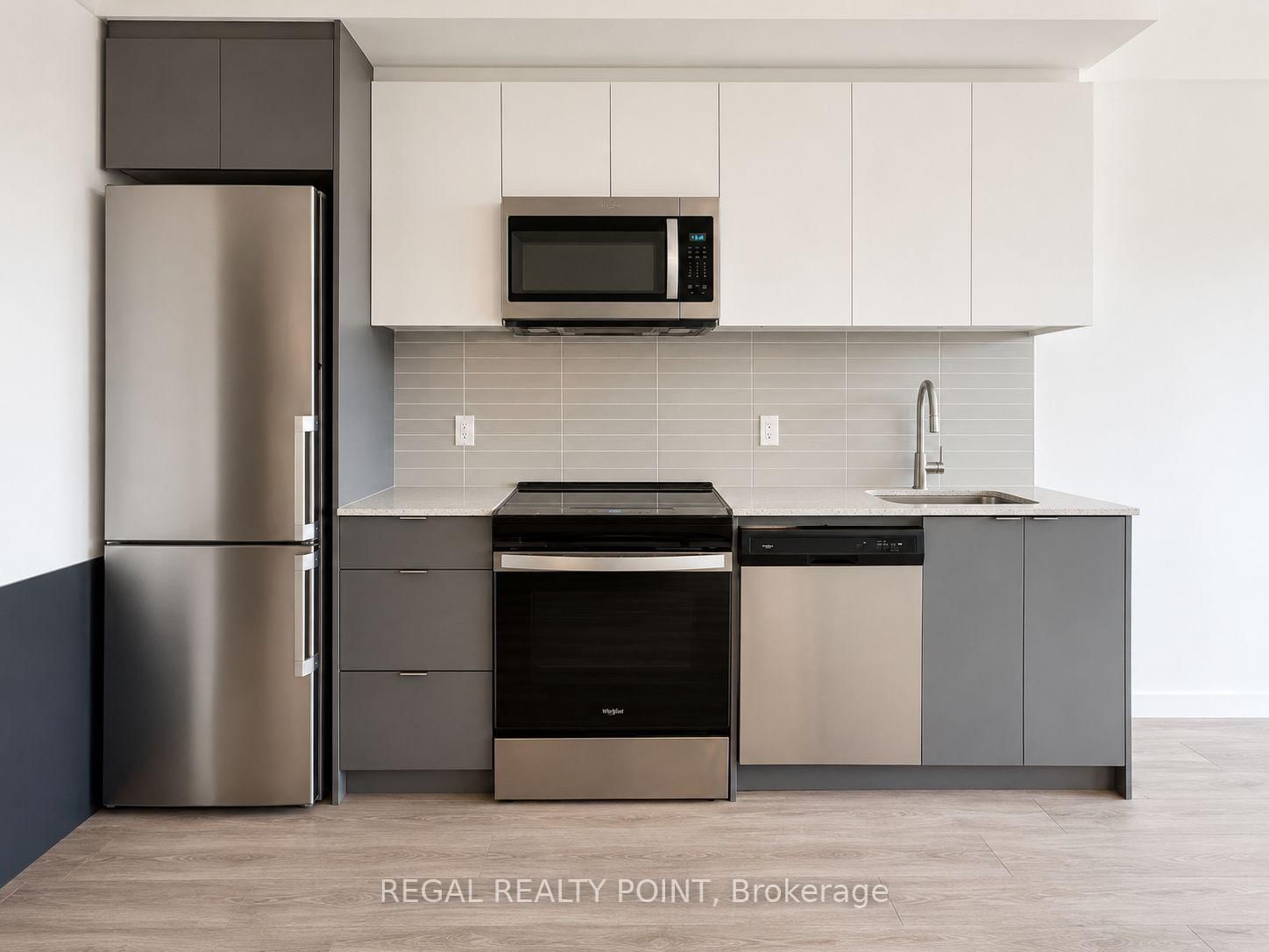 8868 Yonge Street, Unit 812E - Photo 3