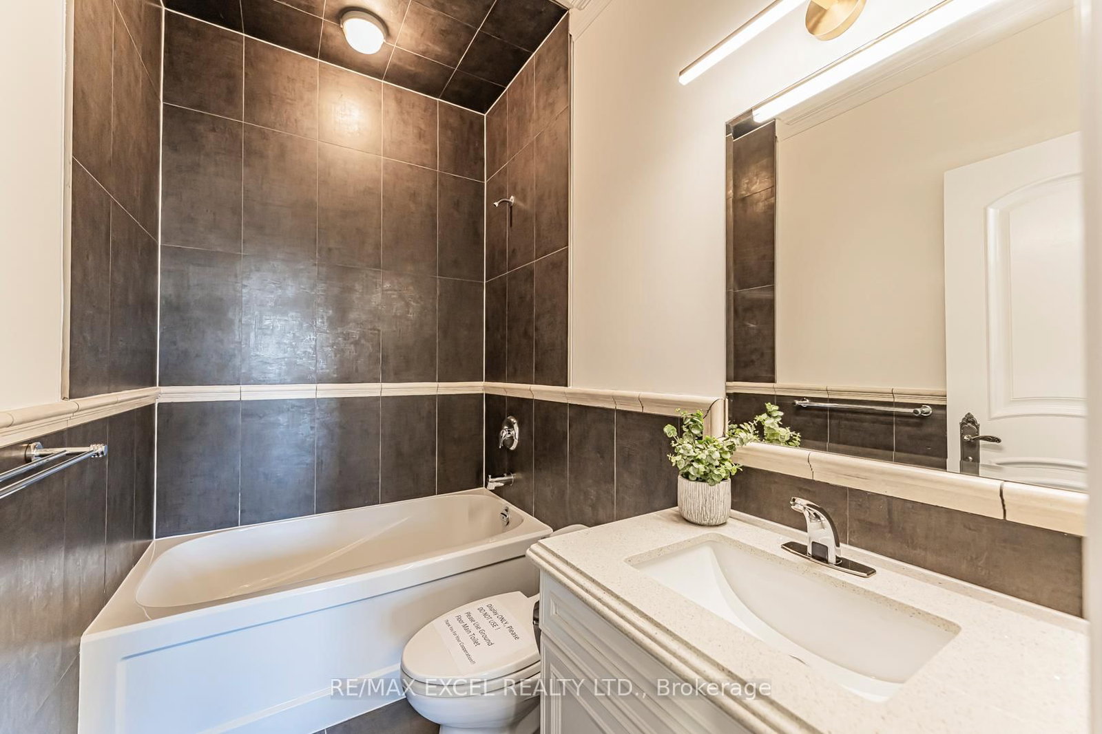 19 Addison Street • Richmond Hill, ON photo 28