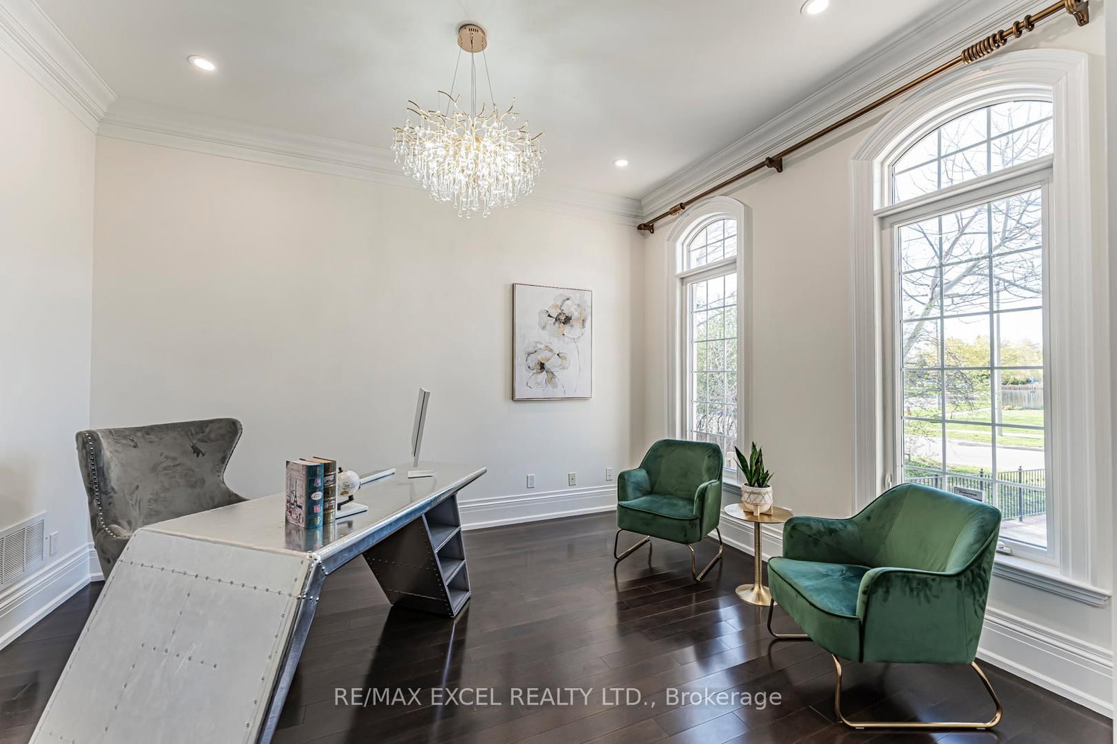 19 Addison Street • Richmond Hill, ON photo 6