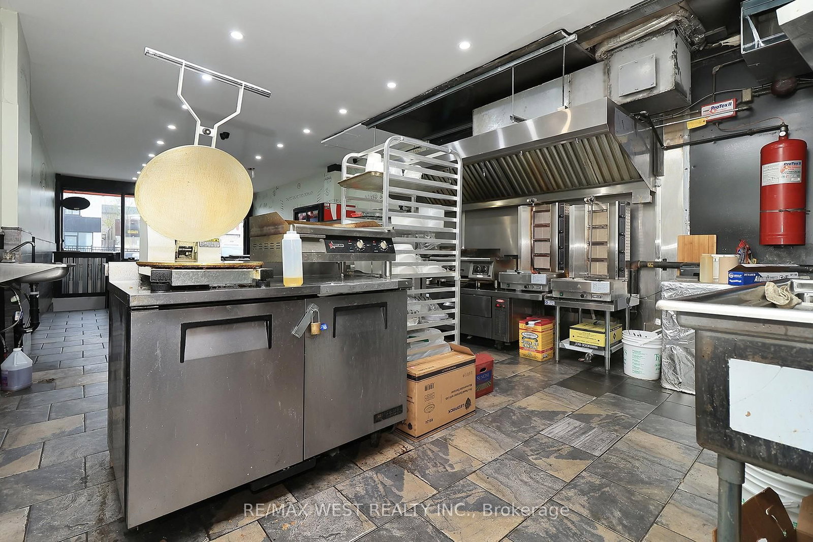 1118 Centre st Street, Unit 21 - Photo 24