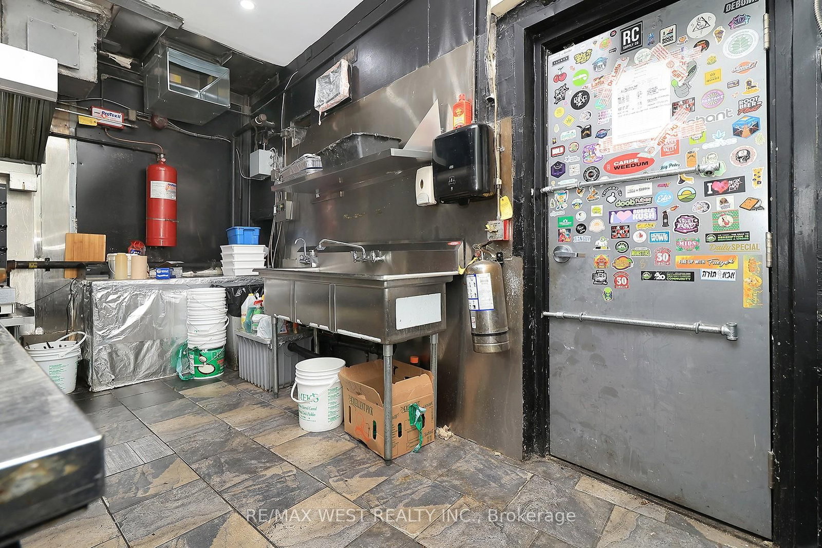 1118 Centre st Street, Unit 21 - Photo 29