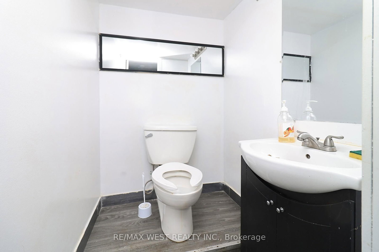 1118 Centre st Street, Unit 21 - Photo 31