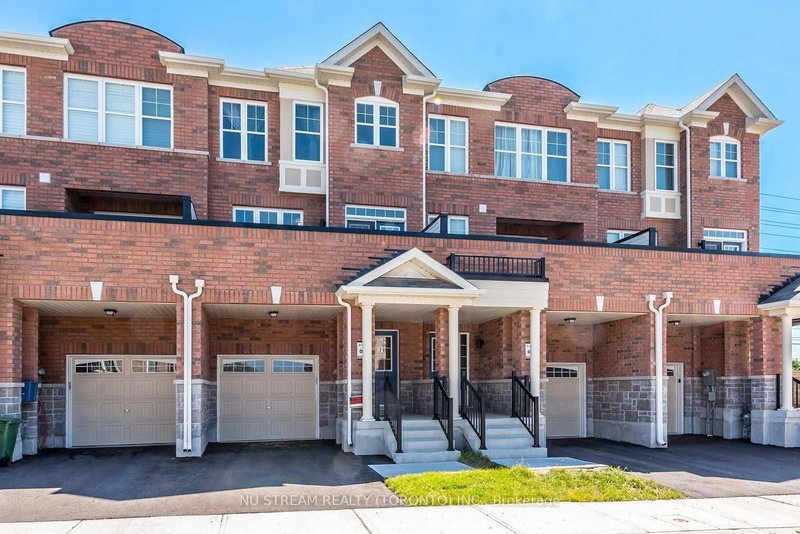 home for sale on 10578 Bathurst Street