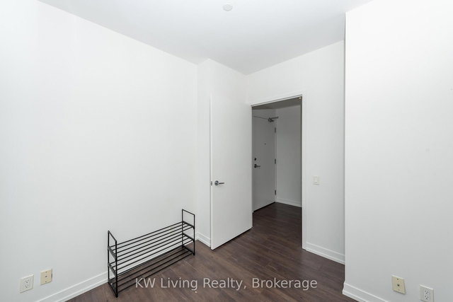3302 - 898 Portage Parkway