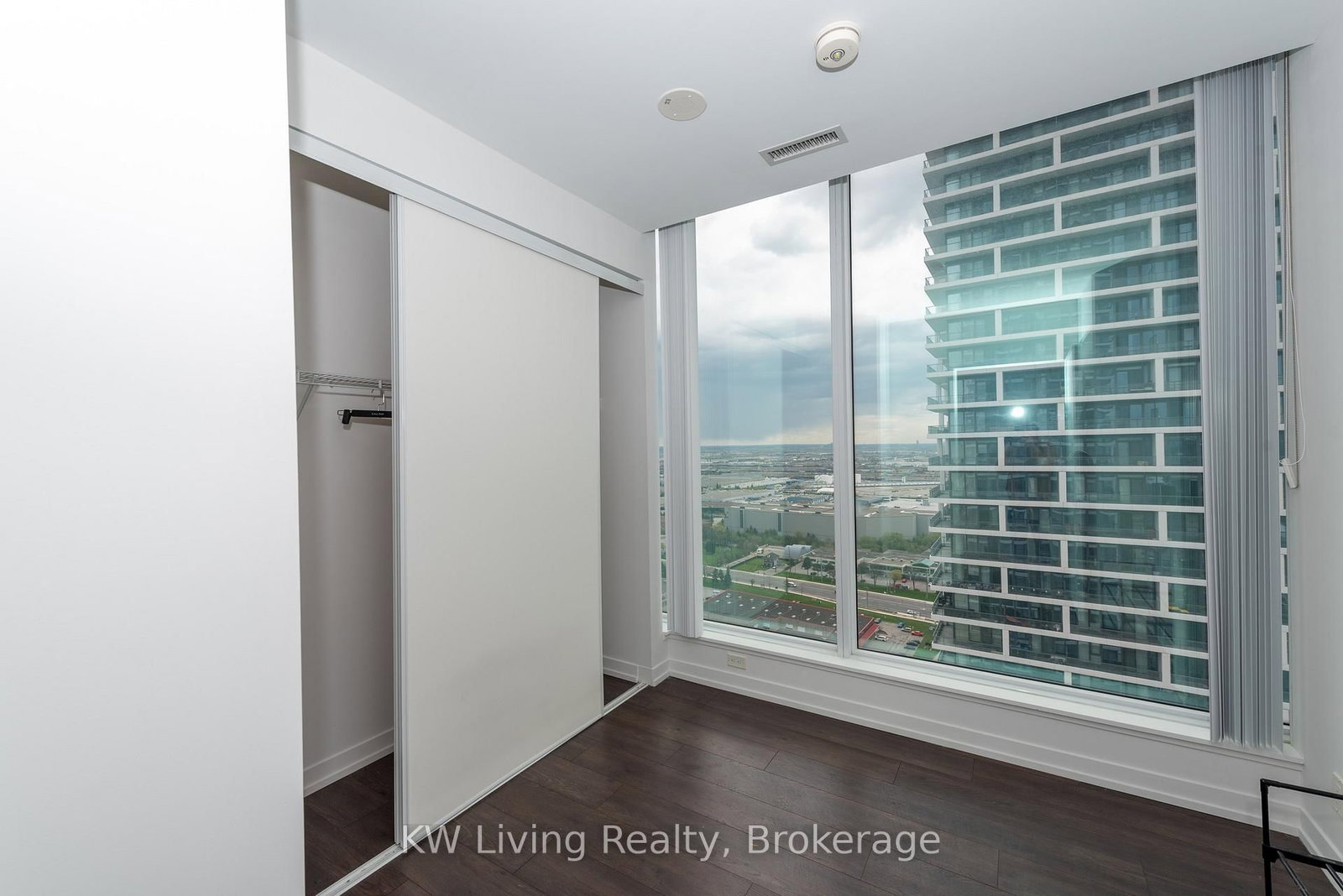898 Portage Parkway, Unit 3302 - Photo 5