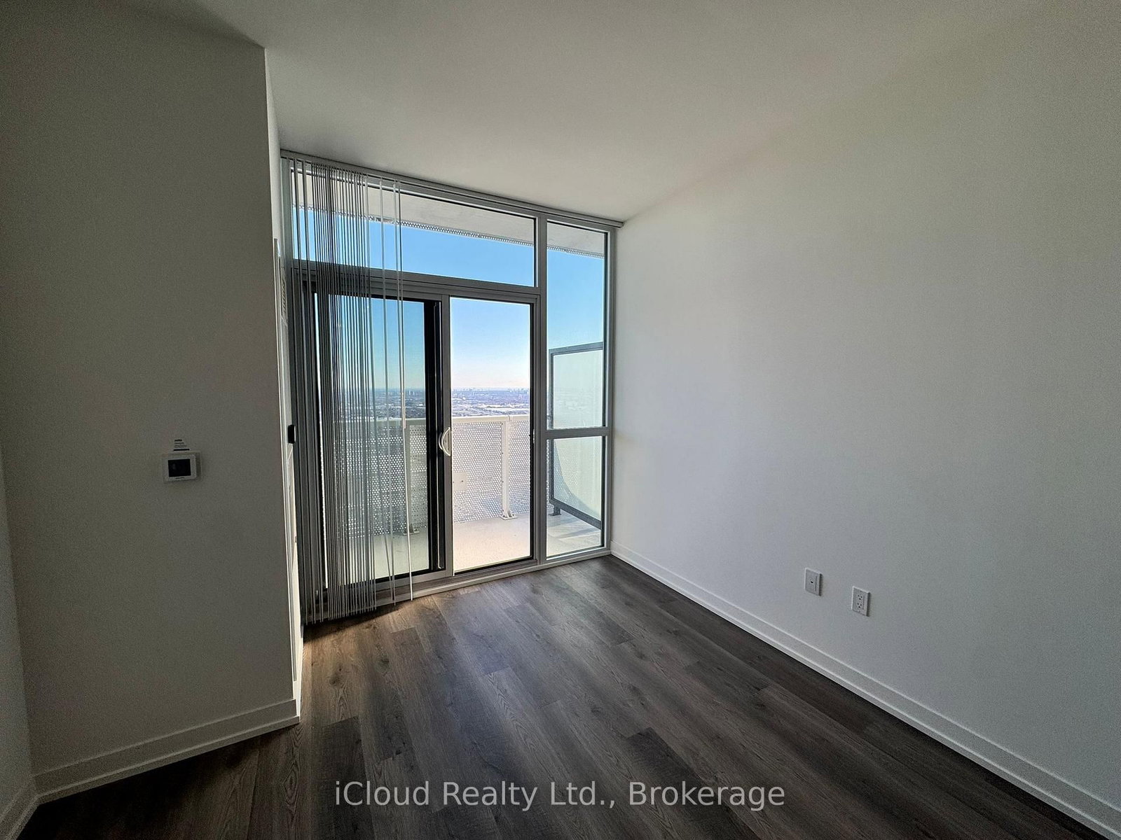 8 Interchange Way, Unit 6010 - Photo 8