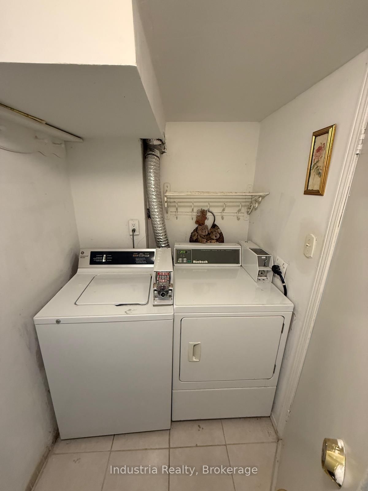 15500 Leslie Street, Unit Lower - Photo 16