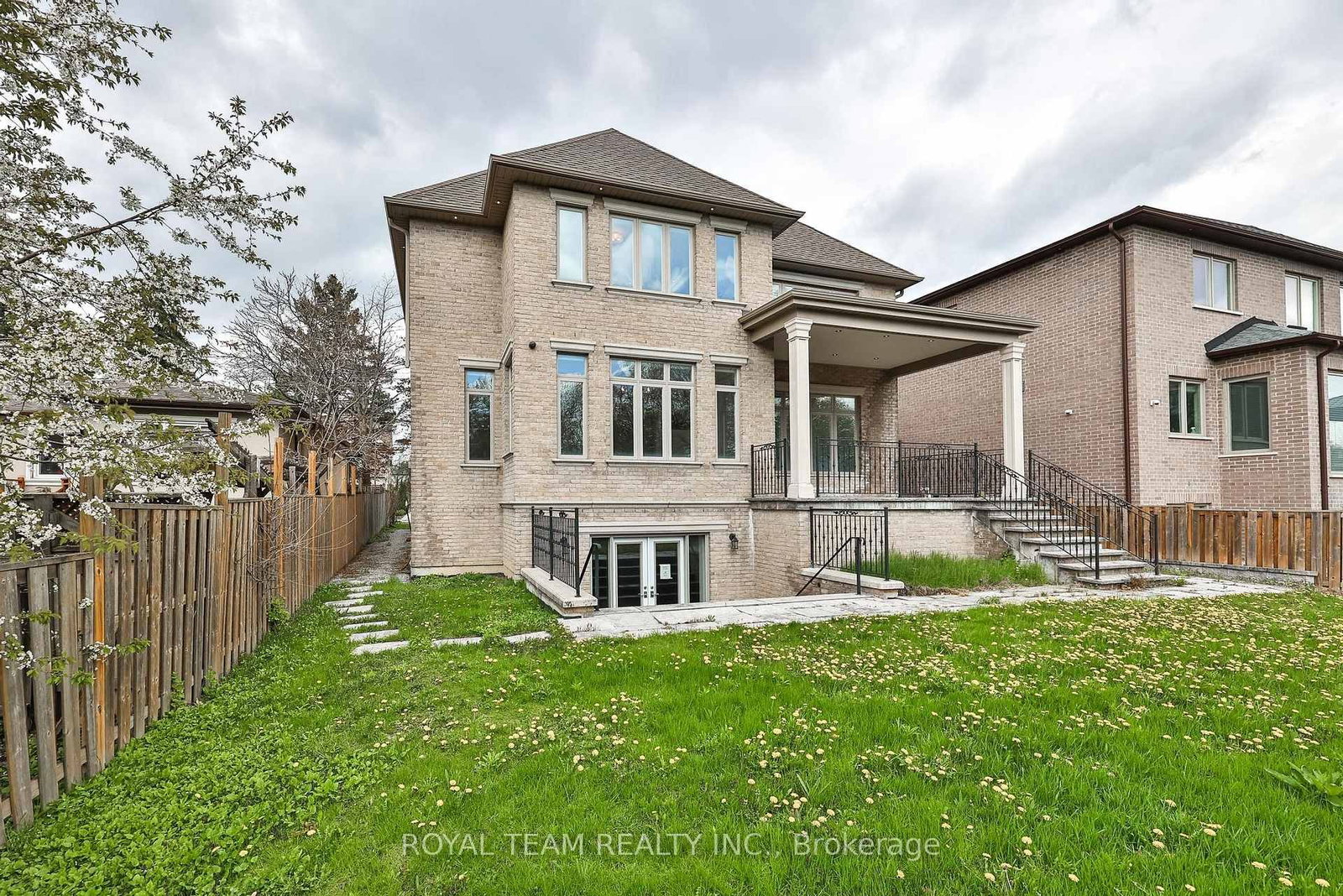 130 Elmwood Avenue - Photo 47