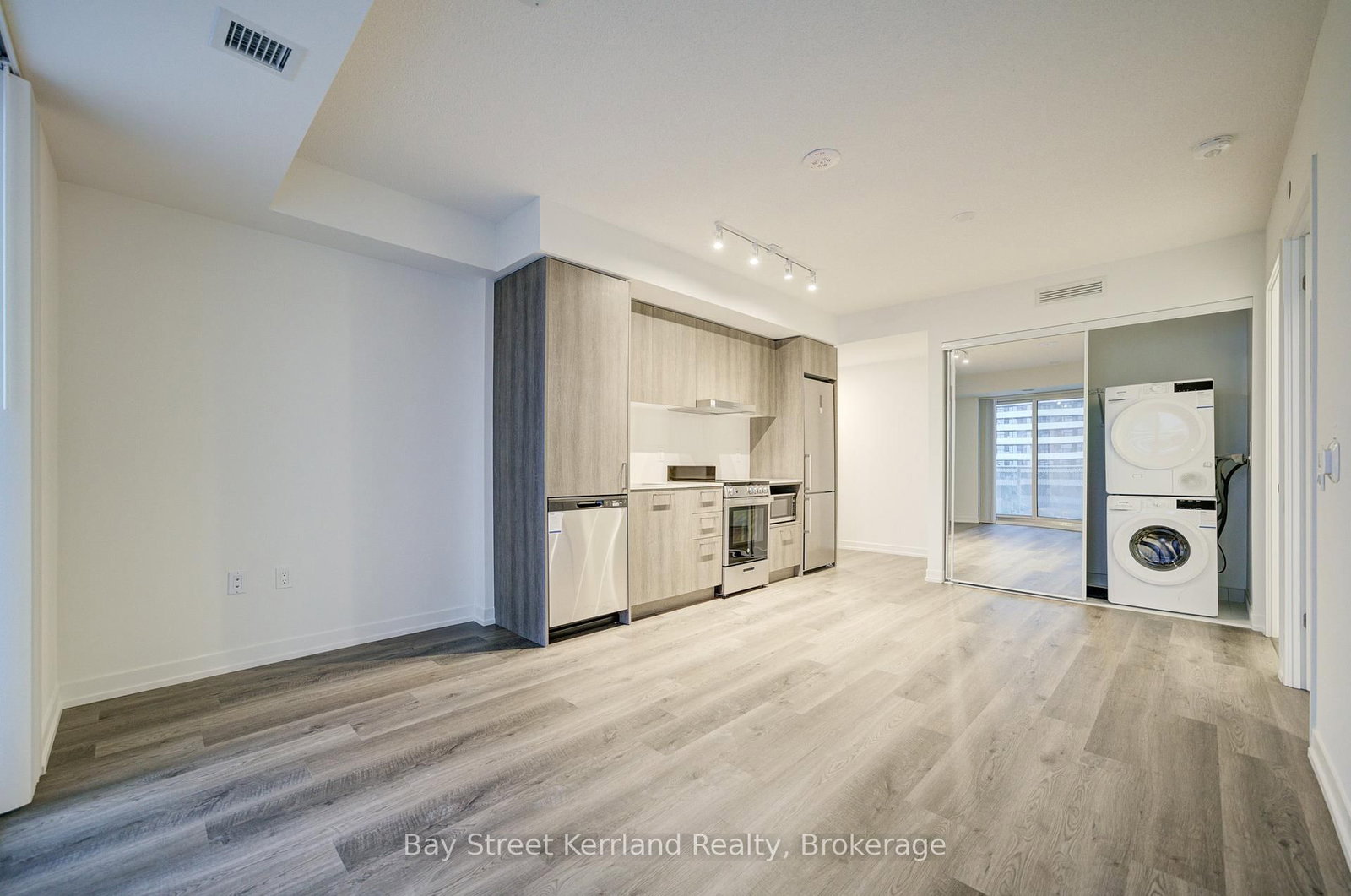 195 Commerce Street, Unit 517 - Photo 13