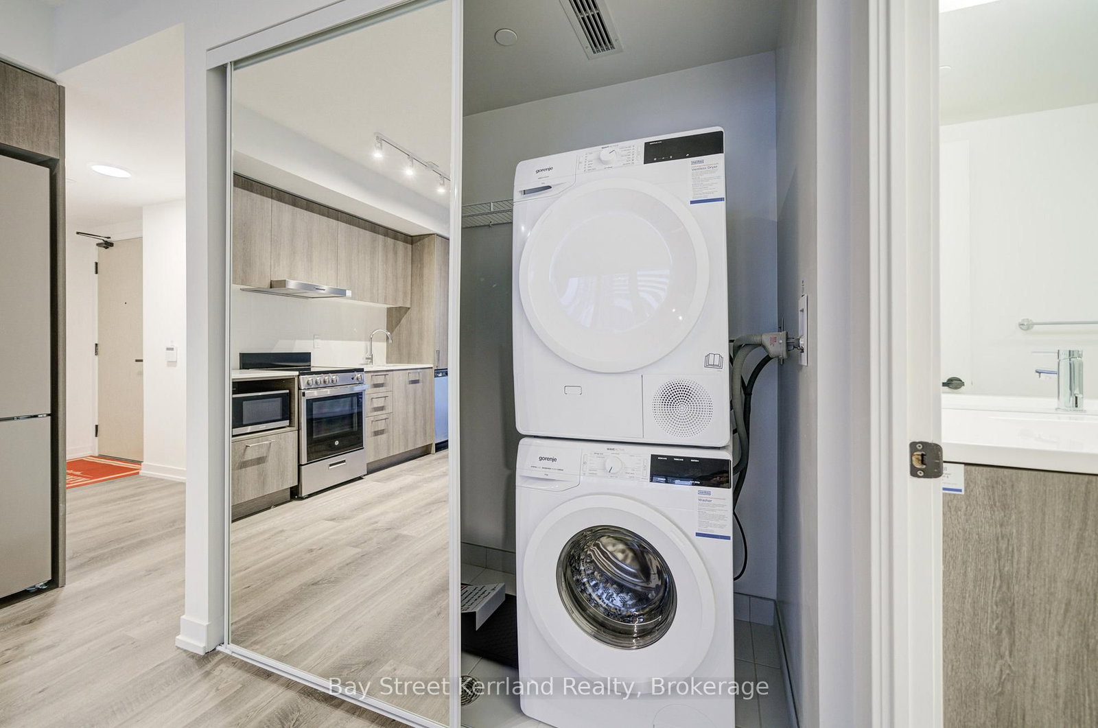 195 Commerce Street, Unit 517 - Photo 18