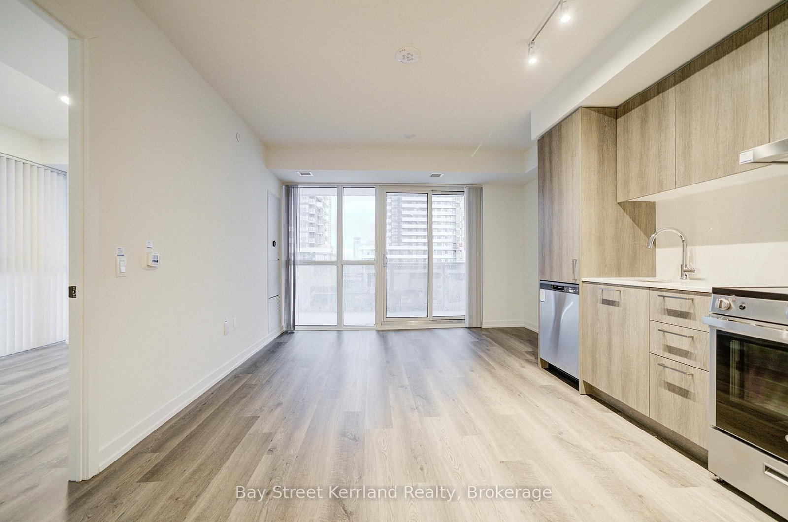 195 Commerce Street, Unit 517 - Photo 6