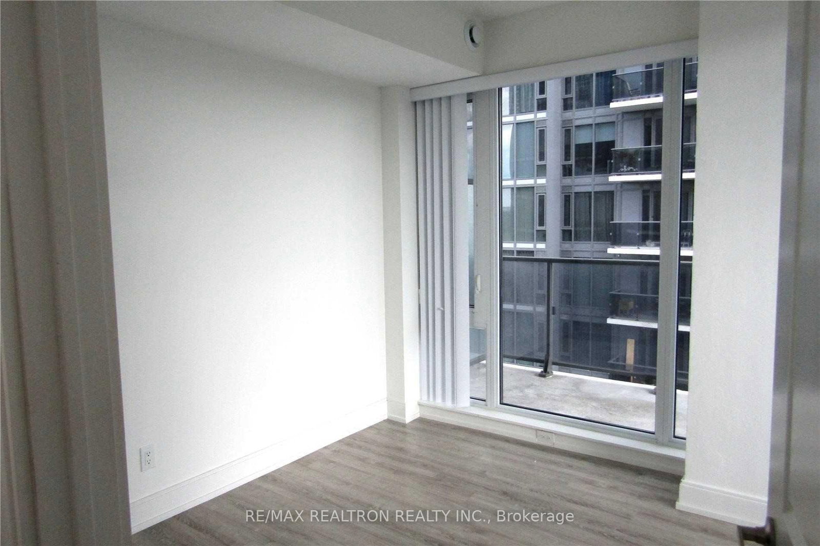 9608 Yonge Street, Unit 1506 - Photo 5