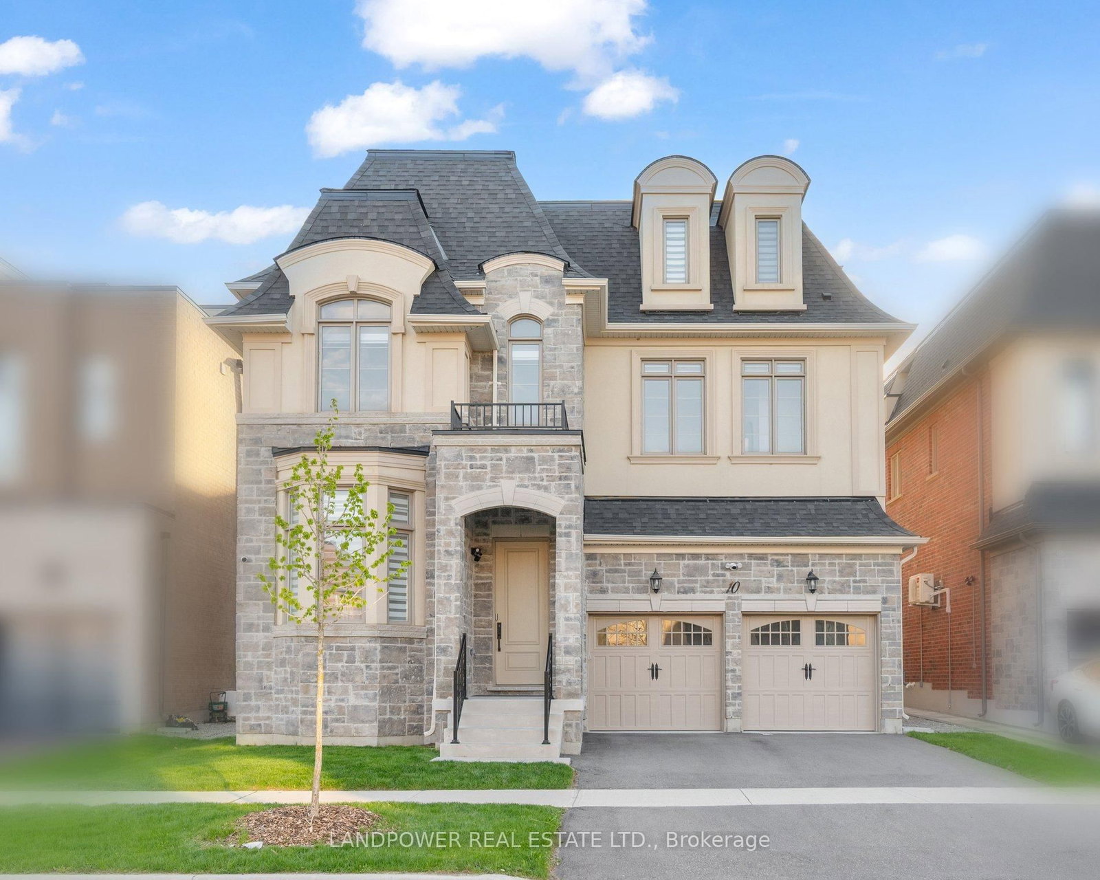 Detached House for sale at 10 Solar Street, Richmond Hill, Ontario, L4C 4Z1 - Observatory - MLS: N13108314