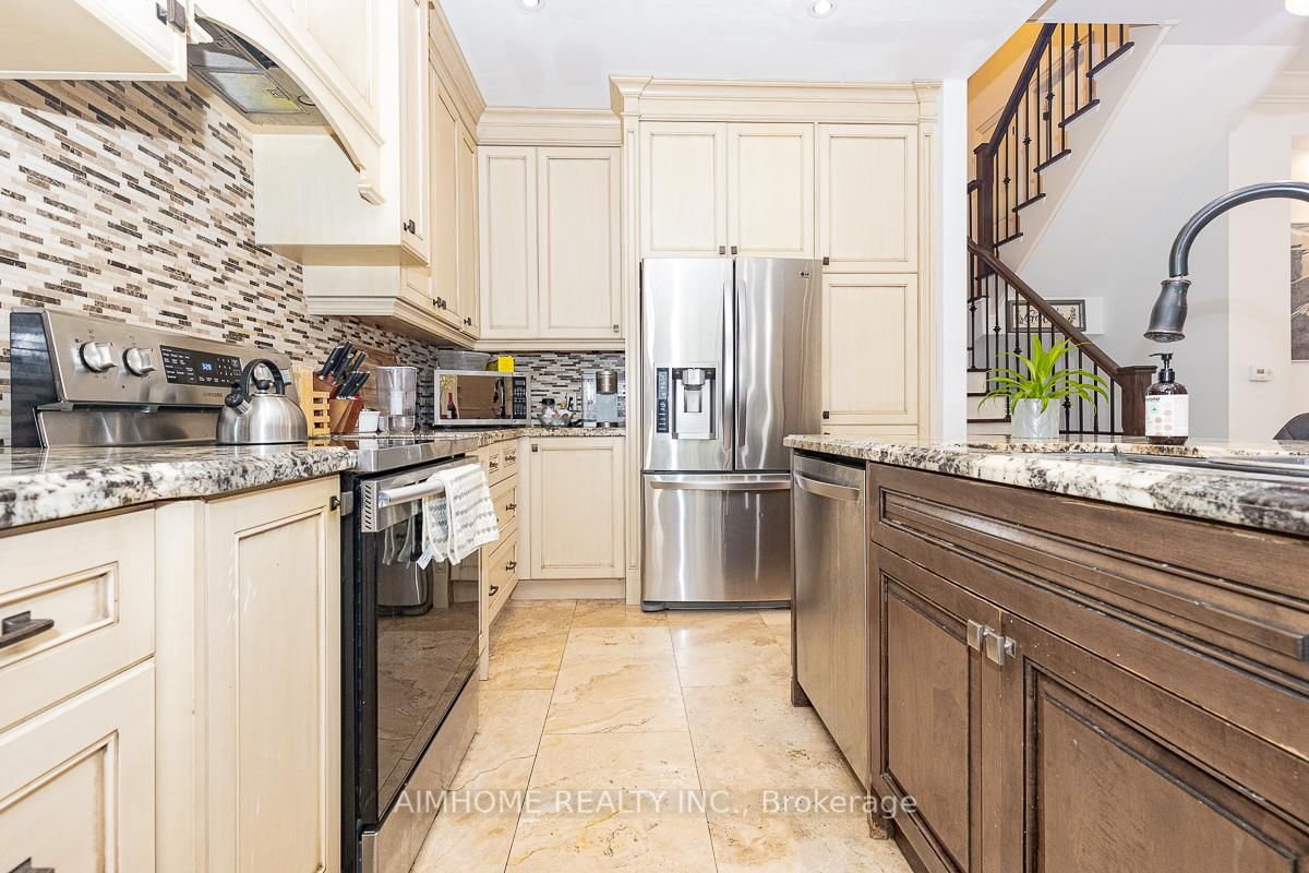 220 Weldrick Road W - Photo 10