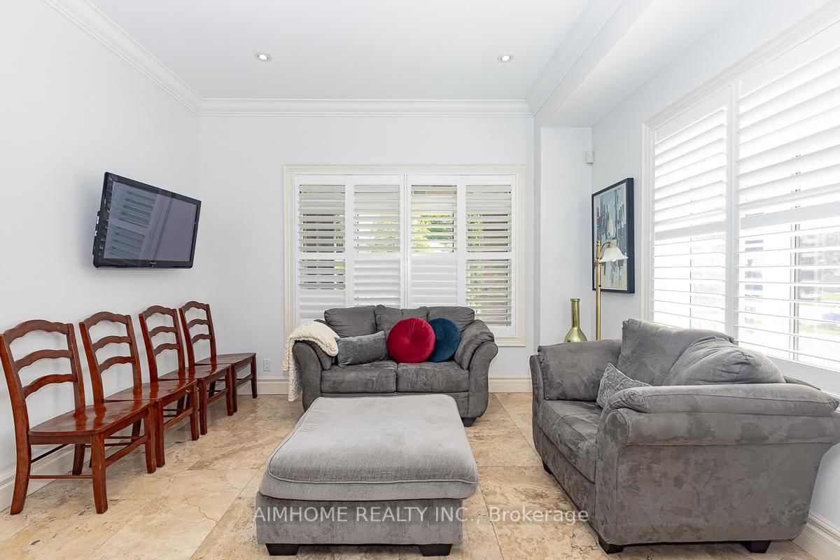 220 Weldrick Road W - Photo 14