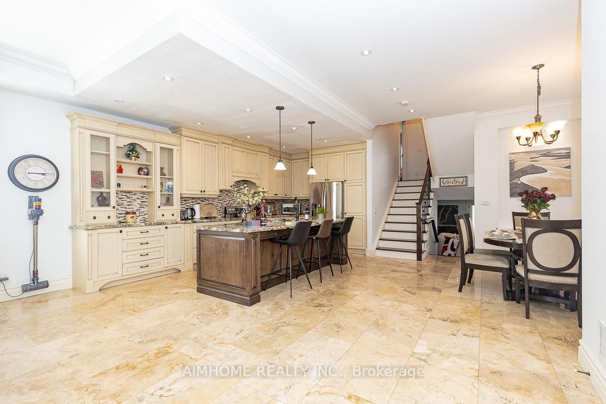 220 Weldrick Road W - Photo 6