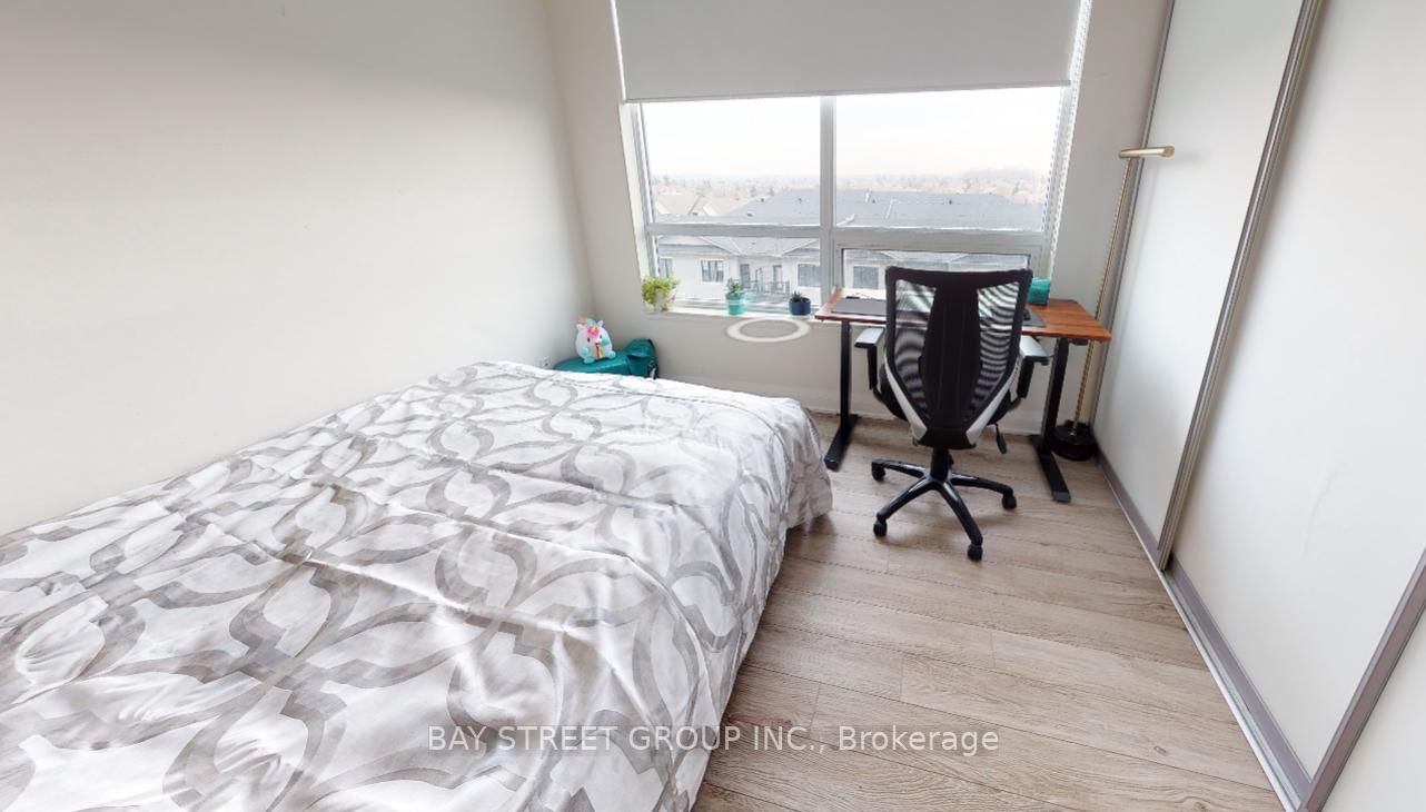 396 Highway 7 Avenue, Unit 602 - Photo 16
