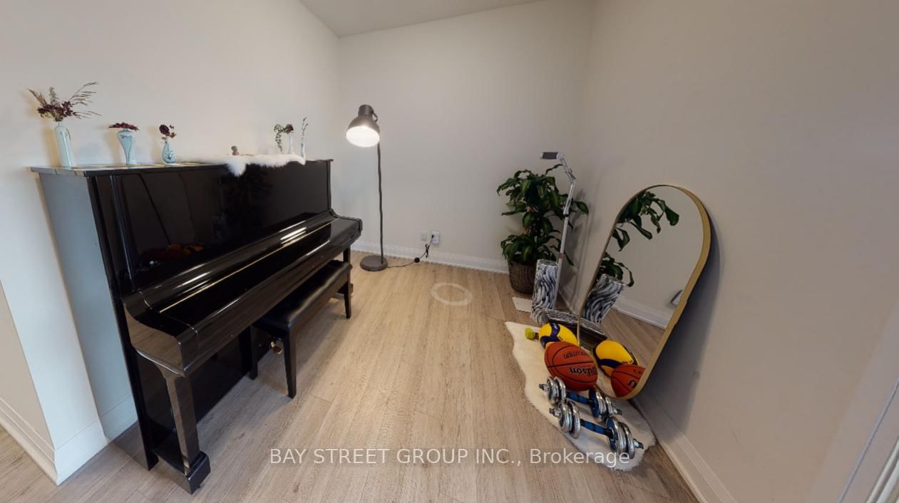 396 Highway 7 Avenue, Unit 602 - Photo 18