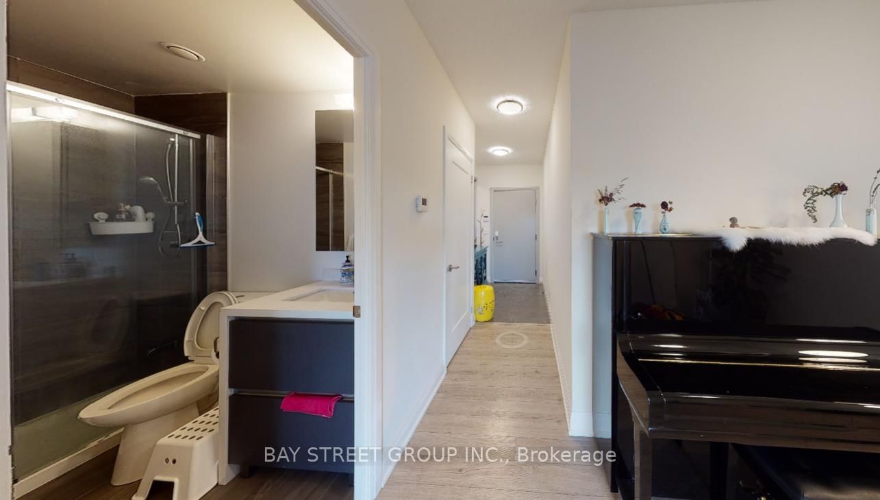396 Highway 7 Avenue, Unit 602 - Photo 20