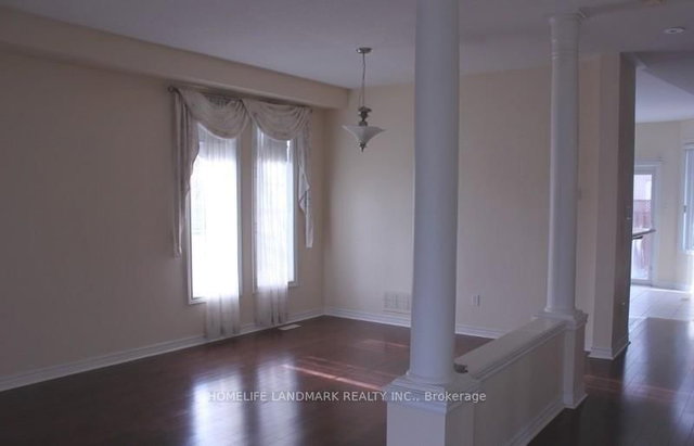 141 Fox Hound Crescent
