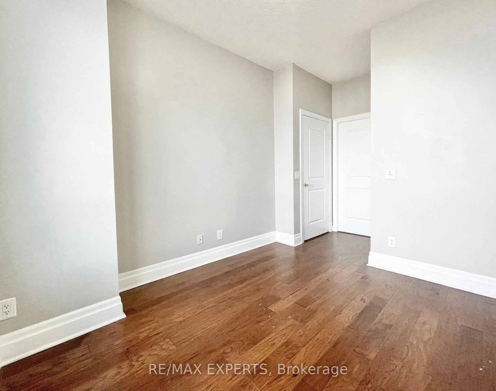 131 Upper Duke Crescent, Unit 104 - Photo 6