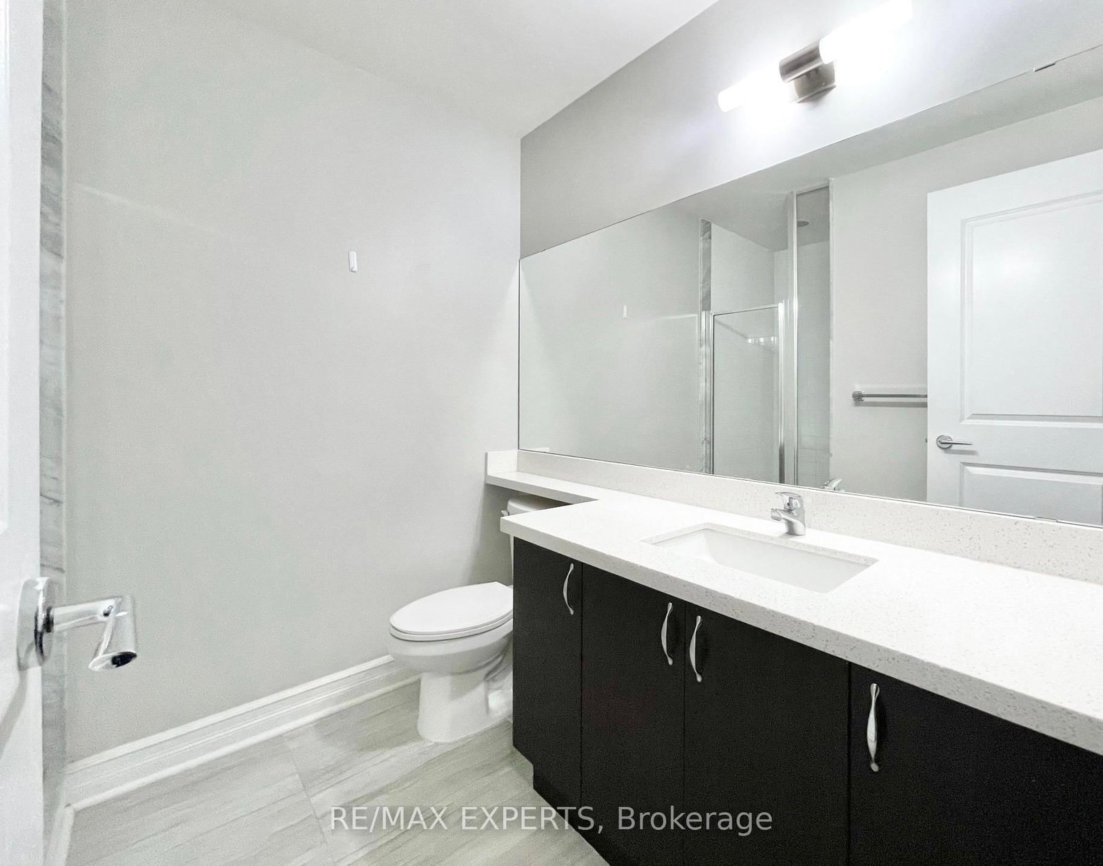 131 Upper Duke Crescent, Unit 104 - Photo 8