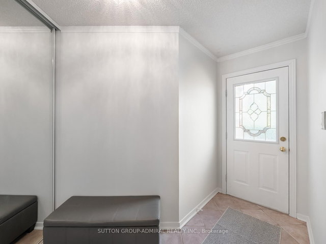 120 Glenmanor Way
