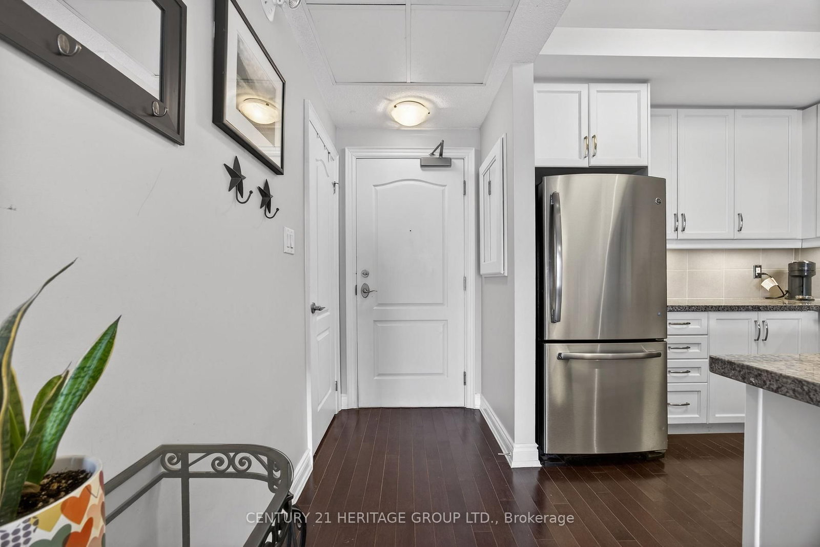 2 Briar Hill Heights, Unit 207 - Photo 6