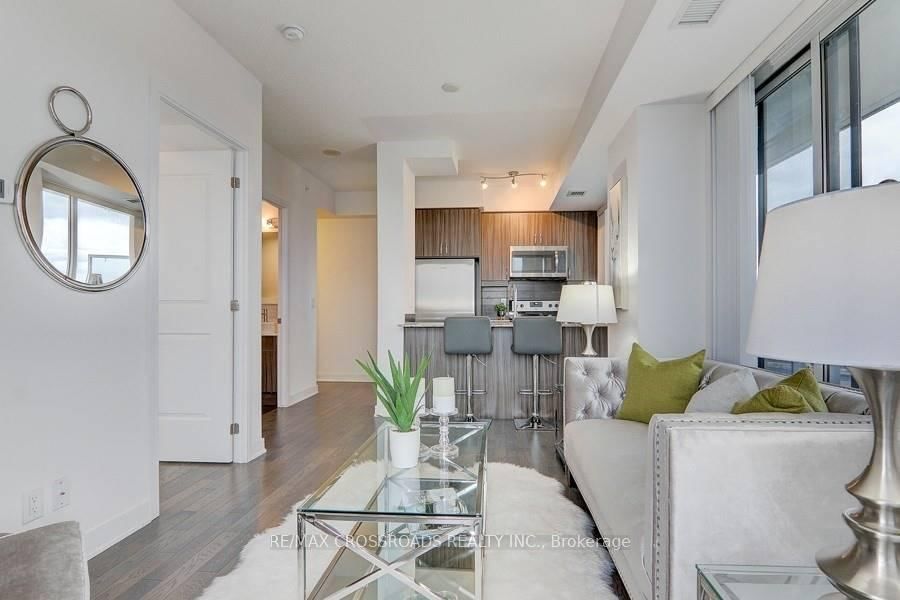 9201 Yonge Street, Unit 1704 - Photo 21