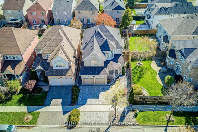 78 Hollylane Drive