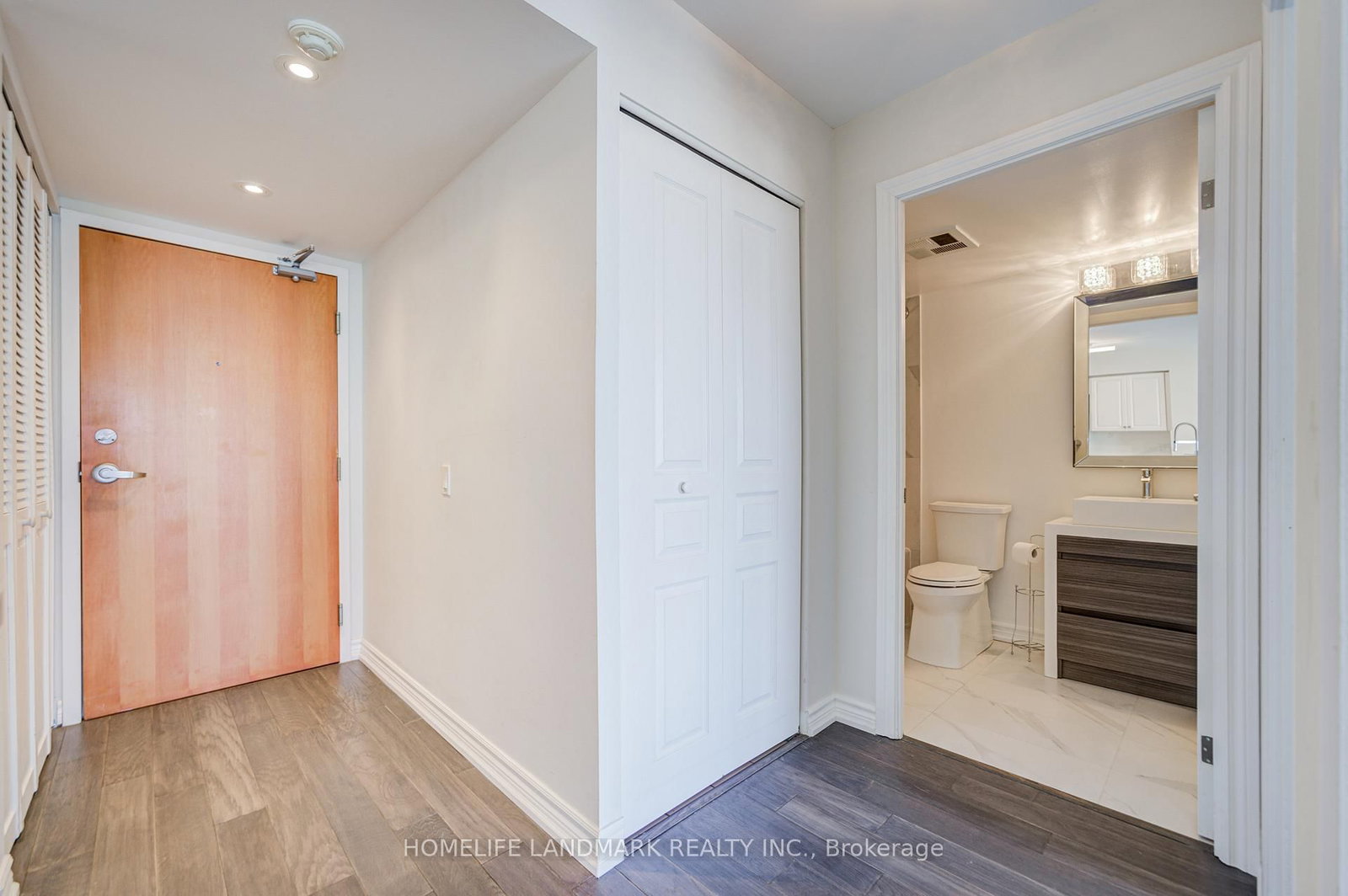 9017 Leslie Street, Unit 317 - Photo 12