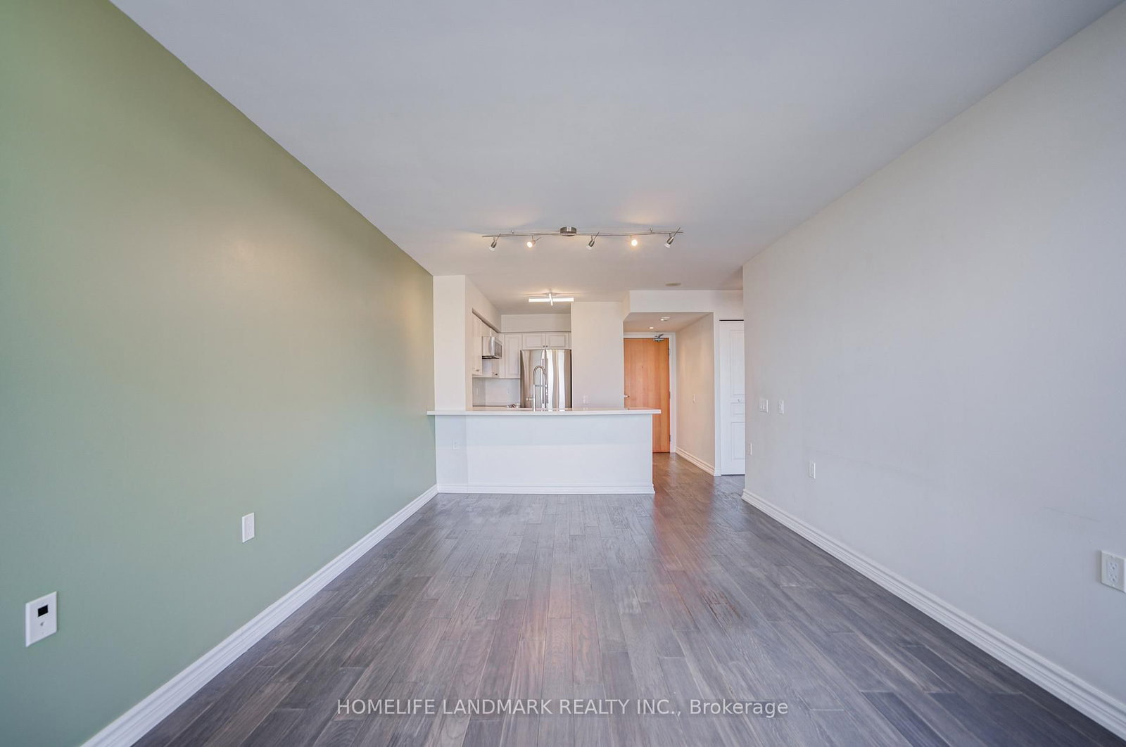 9017 Leslie Street, Unit 317 - Photo 17