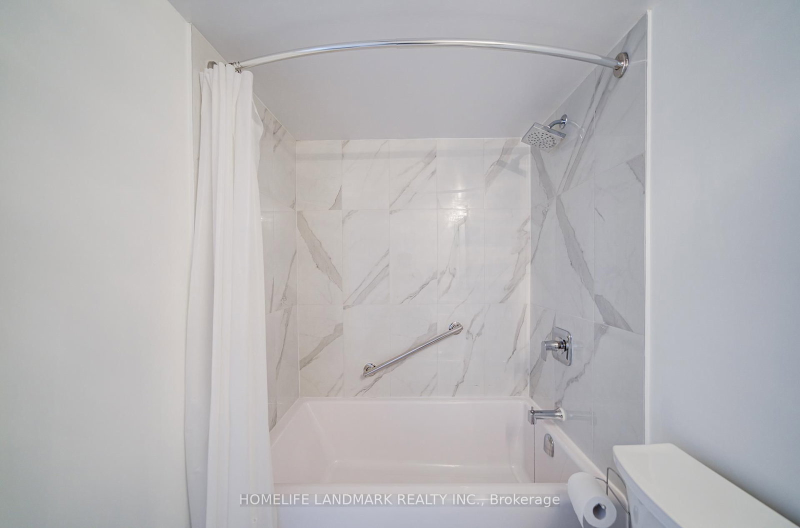9017 Leslie Street, Unit 317 - Photo 22