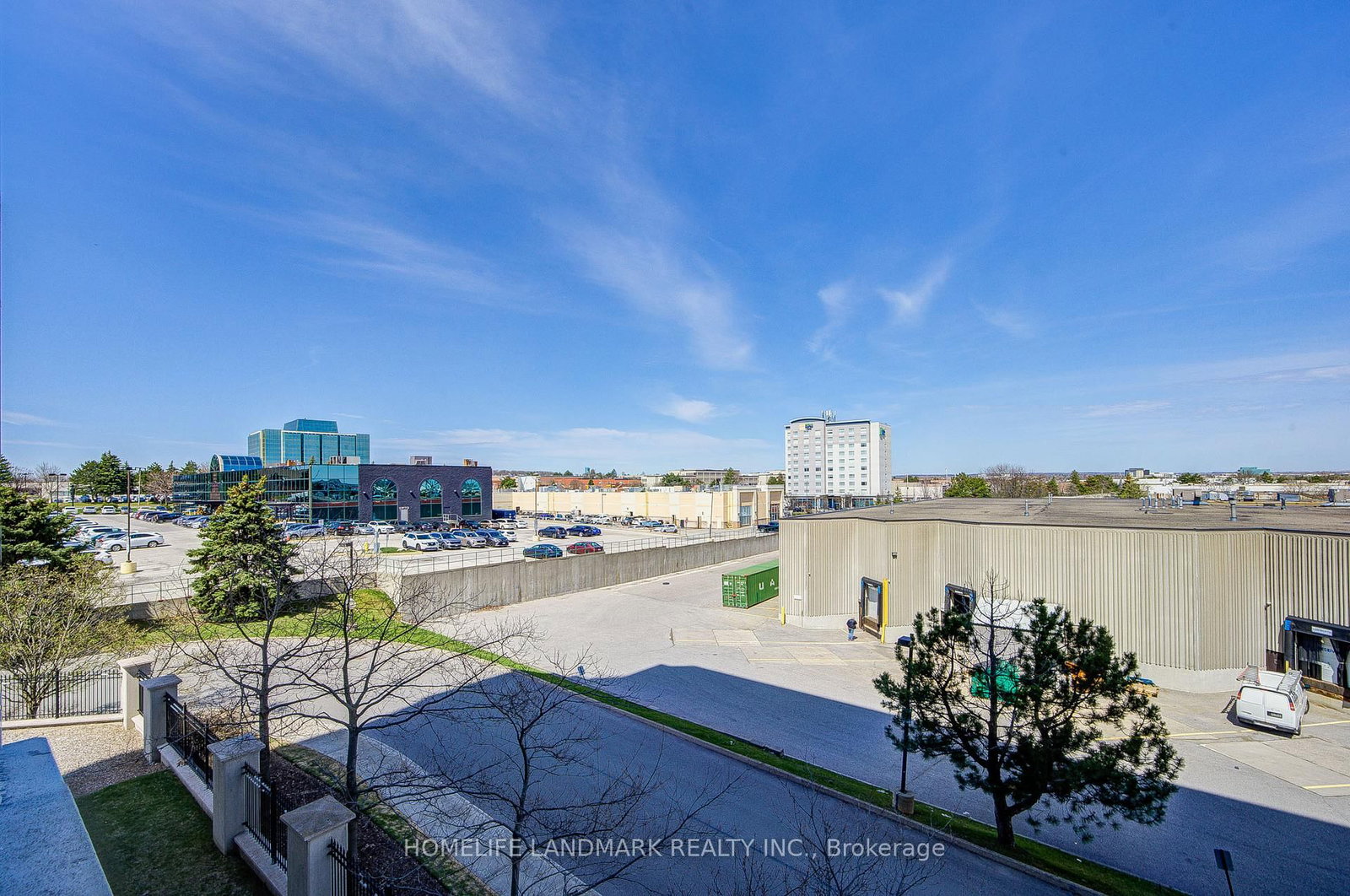 9017 Leslie Street, Unit 317 - Photo 31