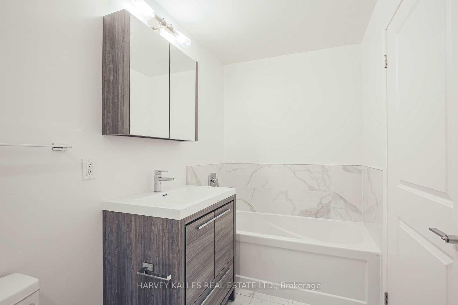 18 Rouge Valley Drive W, Unit 713 - Photo 15