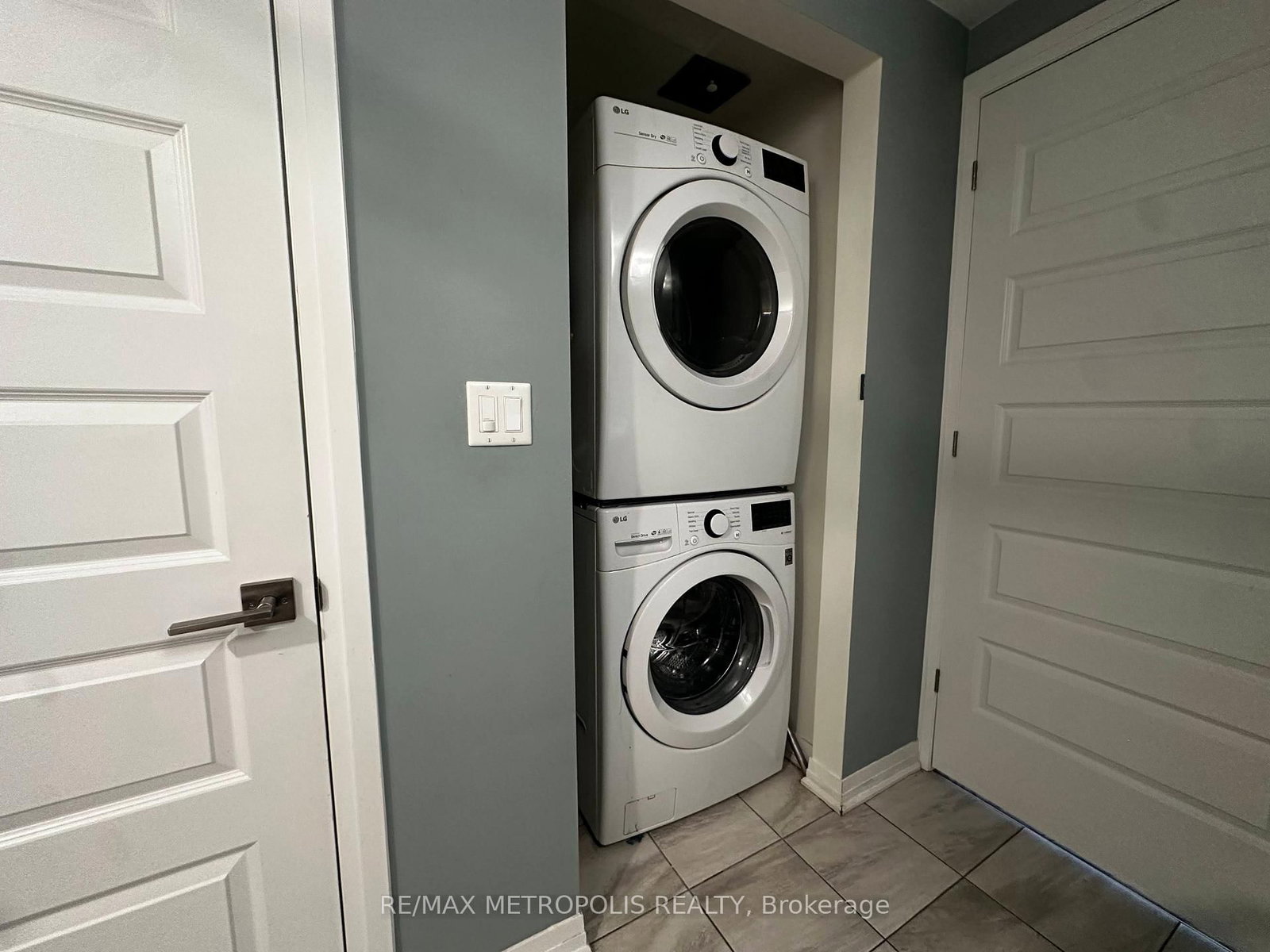 58 Adam Sellers Street, Unit 301 - Photo 12