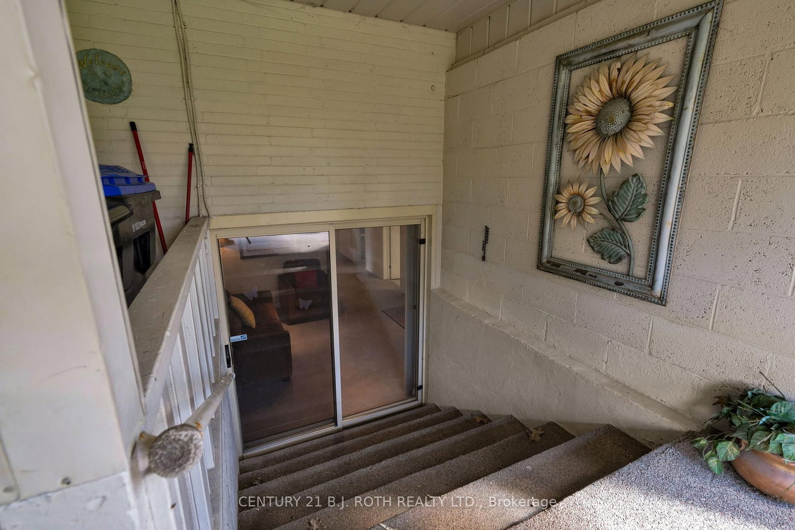 2165 Victoria Street - Photo 29