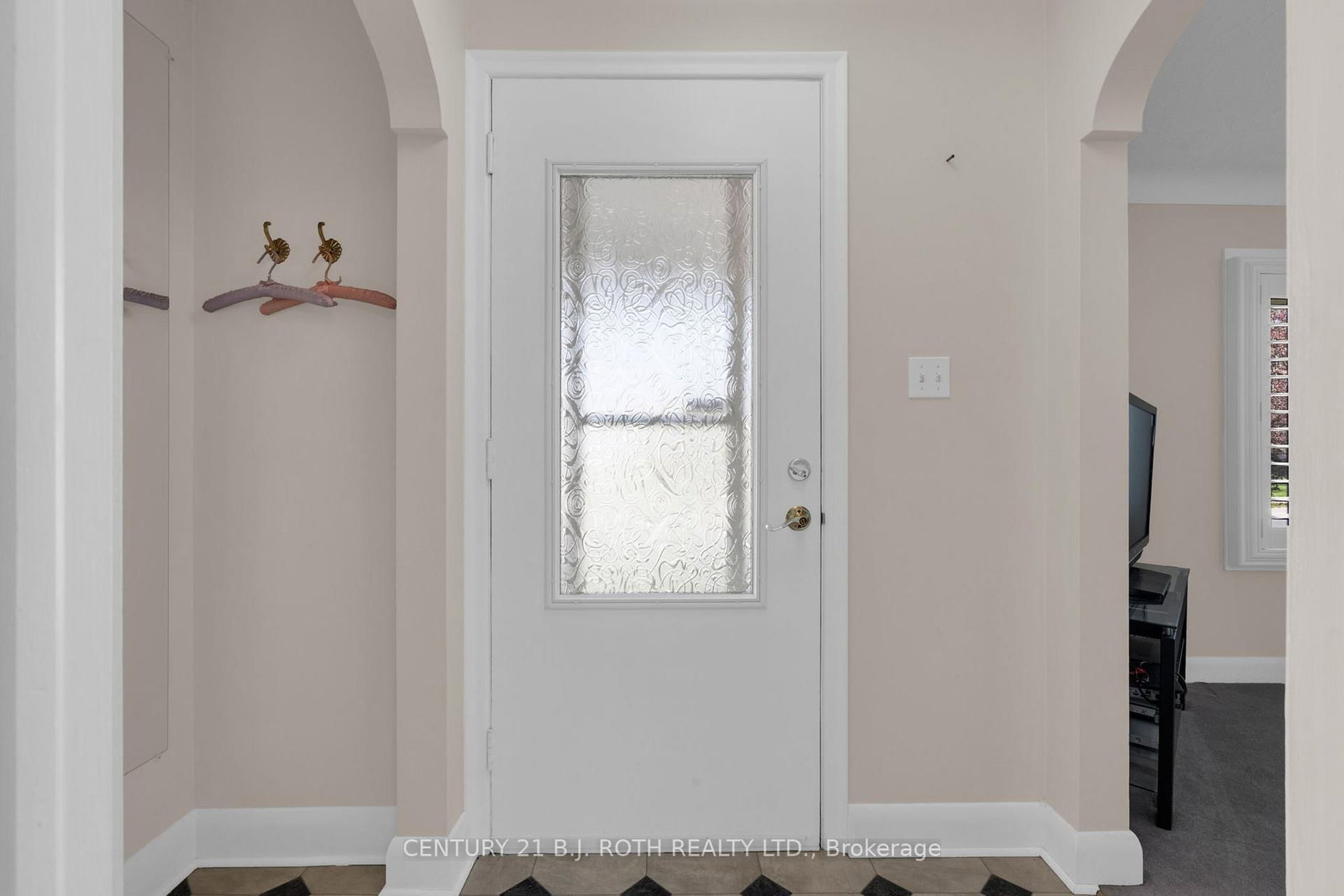 2165 Victoria Street - Photo 3