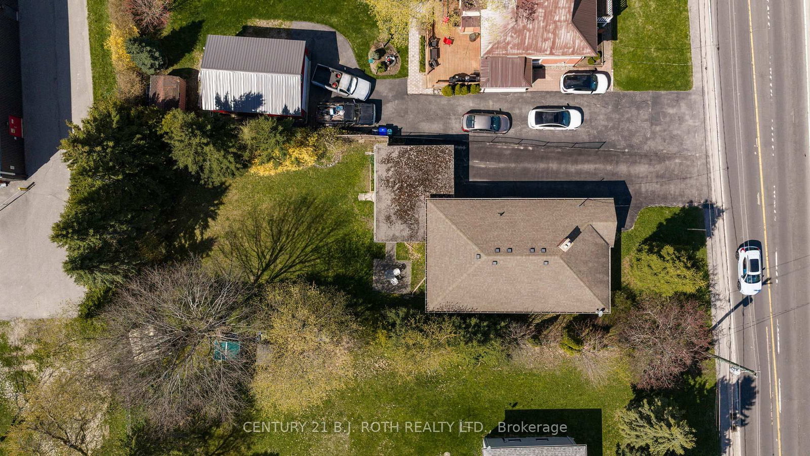 2165 Victoria Street - Photo 35