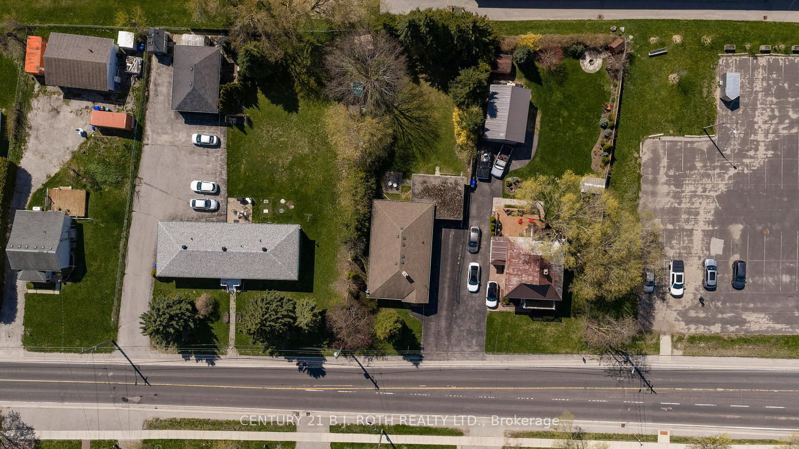 2165 Victoria Street - Photo 36