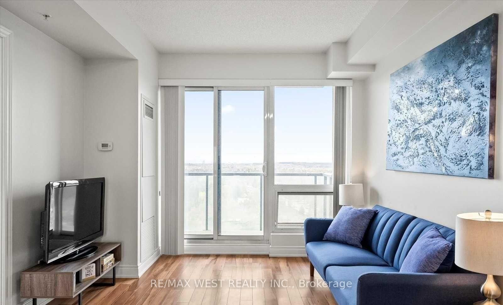 9090 Yonge Street, Unit 1501 - Photo 15