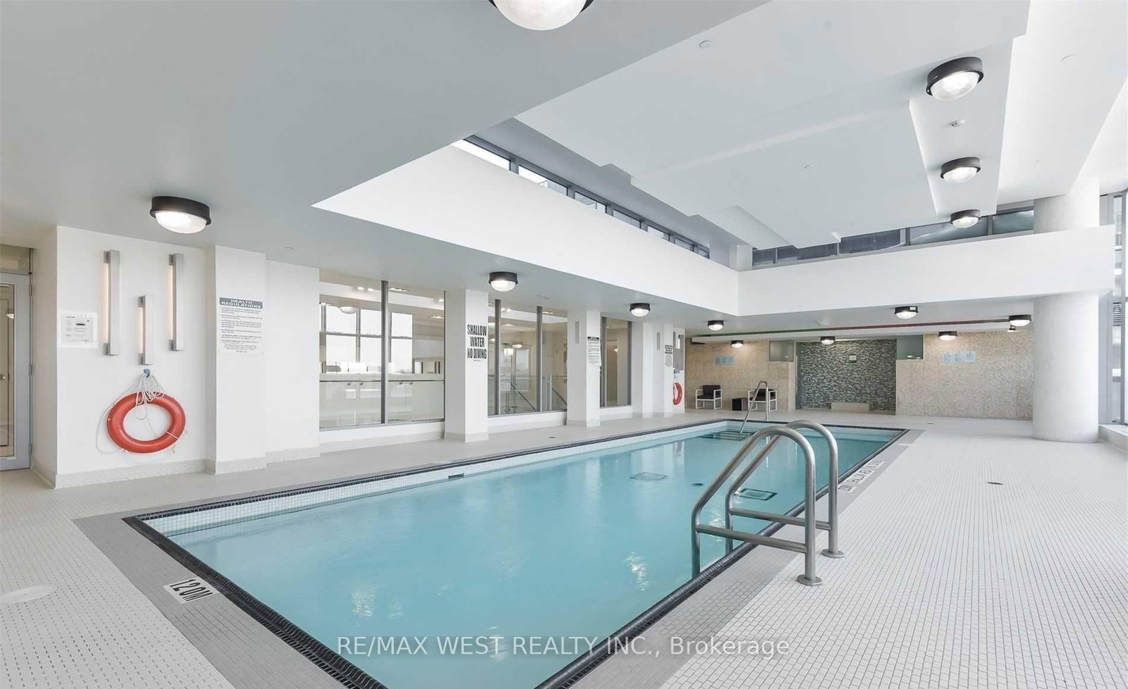 9090 Yonge Street, Unit 1501 - Photo 32