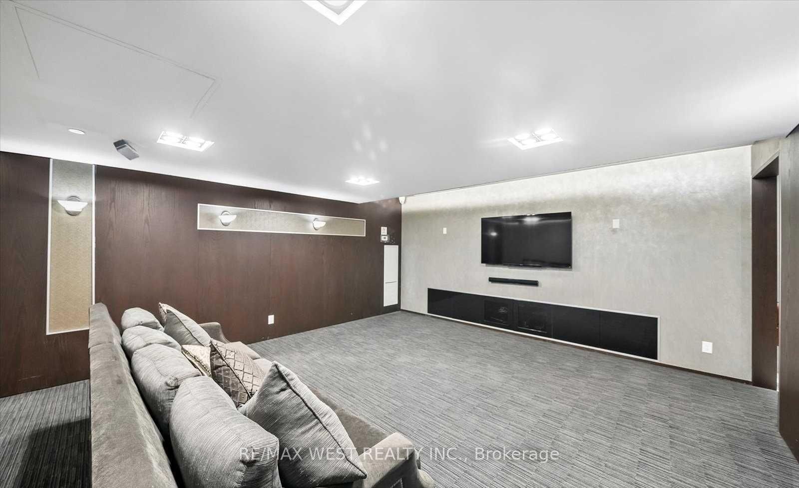 9090 Yonge Street, Unit 1501 - Photo 37