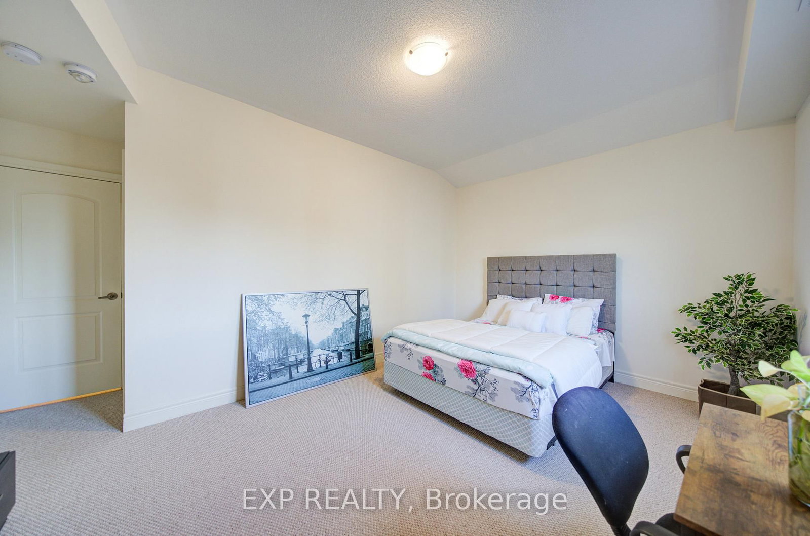 163 Hillsview Drive • Richmond Hill, ON photo 38