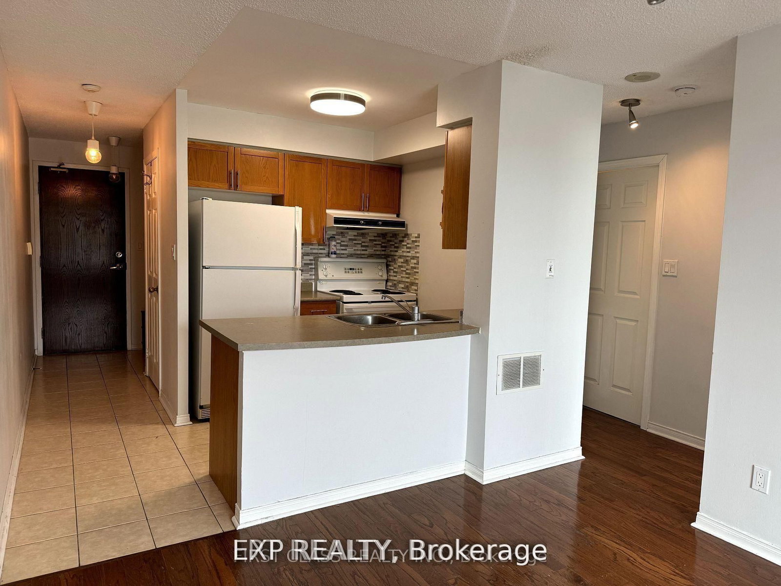 51 Baffin Crescent, Unit 301 - Photo 2
