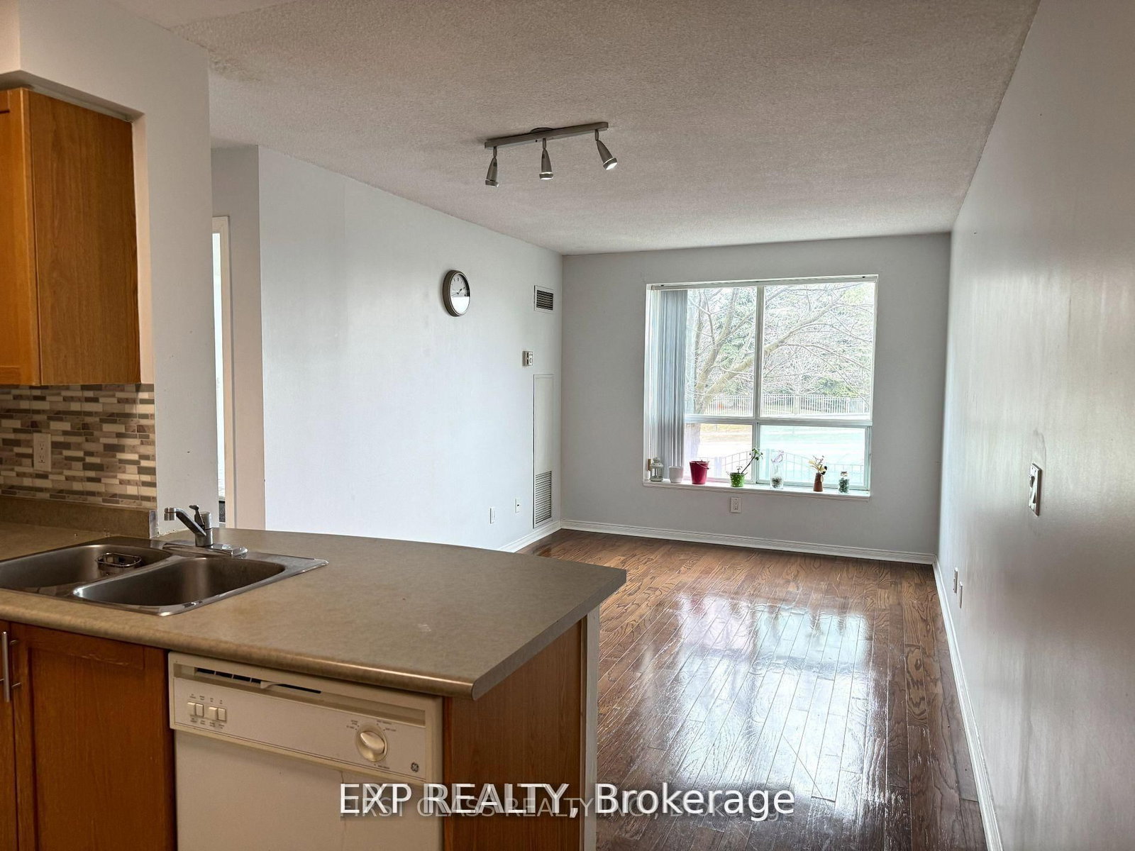 51 Baffin Crescent, Unit 301 - Photo 5