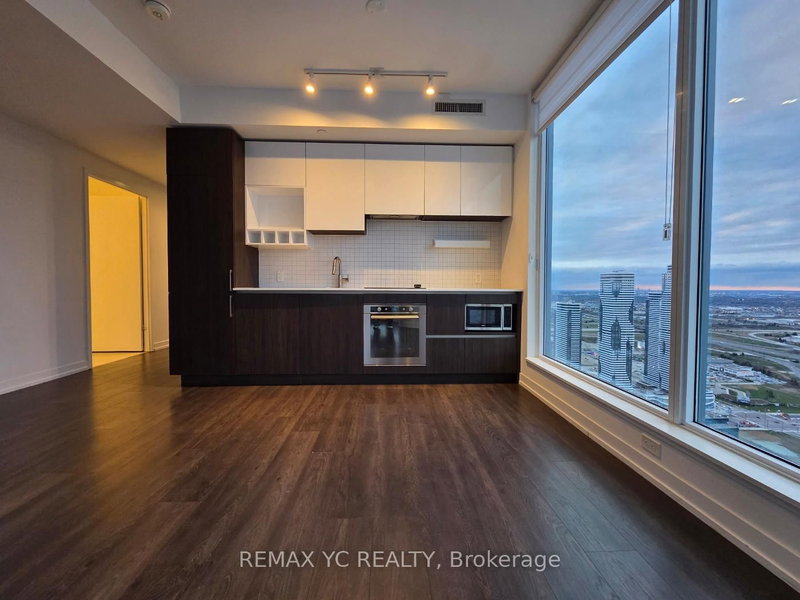 5 Buttermill Ave #5810, Vaughan, Ontario